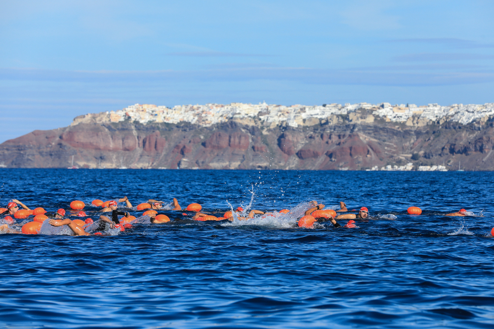 6_Santorini_Experience_Swimming_by_Babis_Giritziotis.jpg